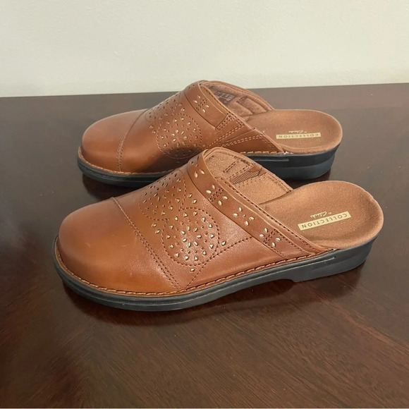 Clarks Collection Soft Cushion Slip On Brown Leather Shoes Womens Size 7.5 M - Picture 3 of 8